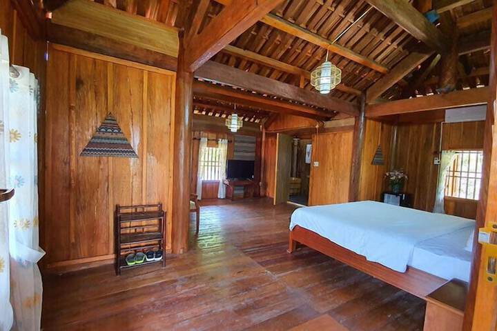 Room 2 of 14