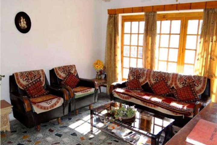 Guest Lobby