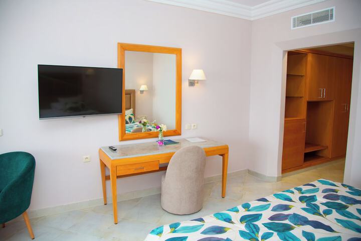 Room 15 of 66