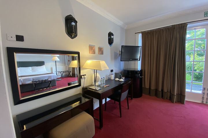 Room 61 of 86