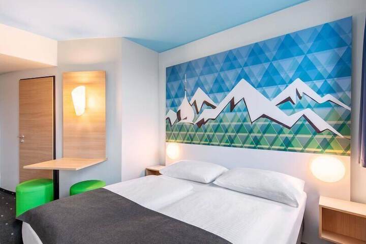 Room 4 of 26