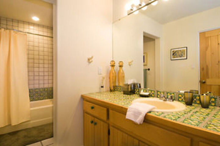 Room 2 of 11