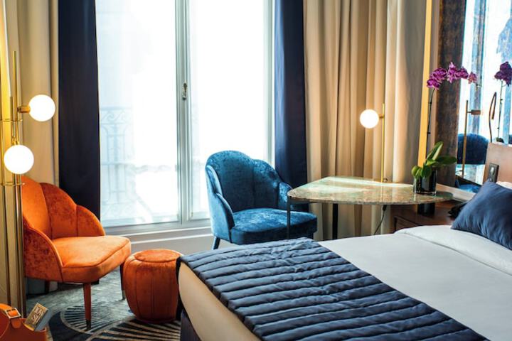Room 37 of 200