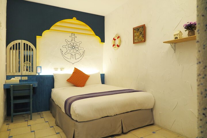 Room 17 of 46