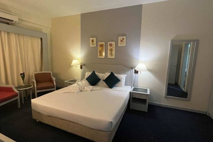 Room 139 of 650