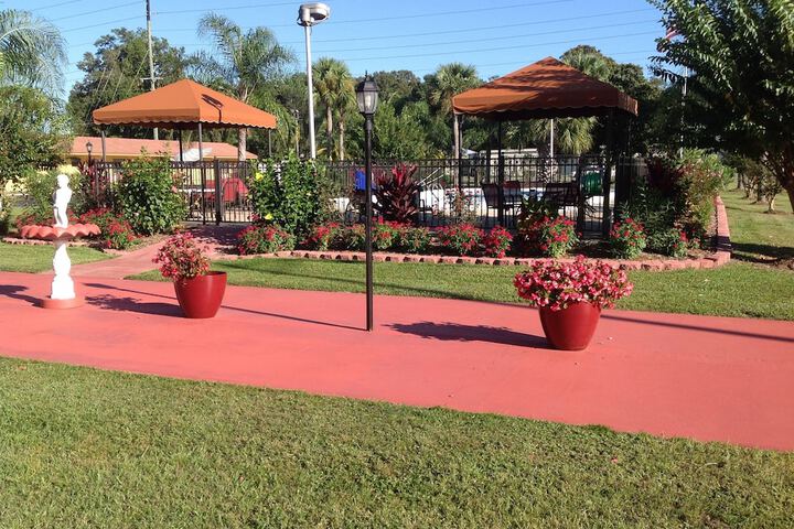 Property Grounds 20 of 38