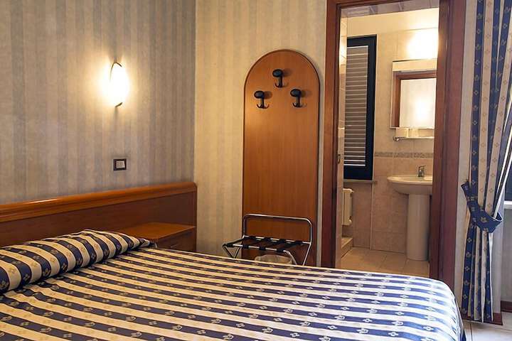 Room 17 of 49
