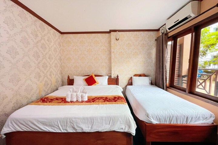 Room 32 of 62