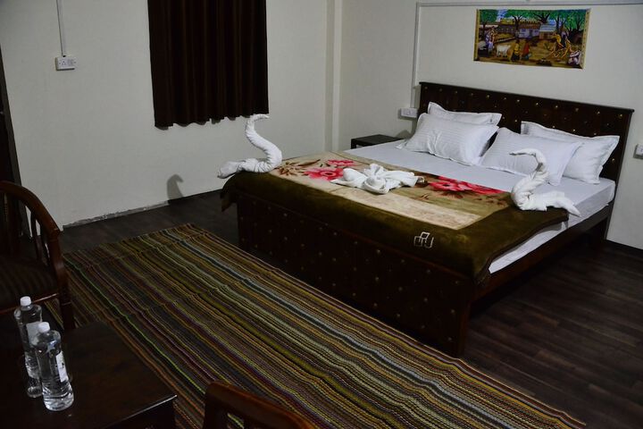 Room 9 of 50