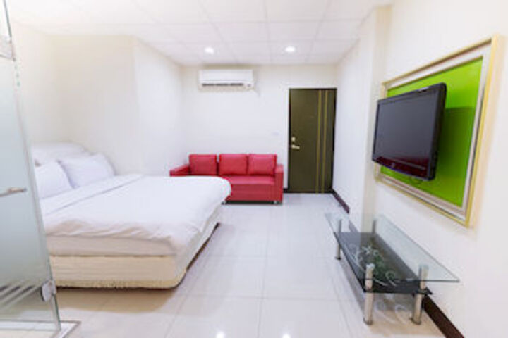 Room 3 of 7