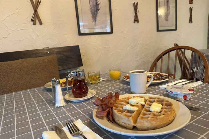 Breakfast/Coffee Service 66 of 80