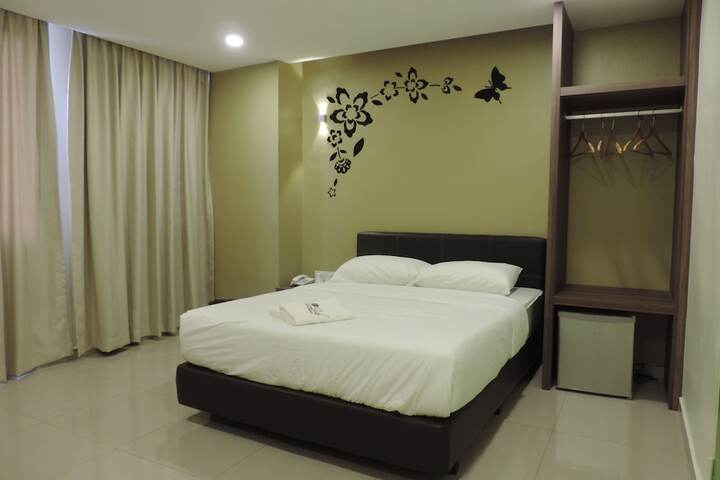 Room 16 of 51