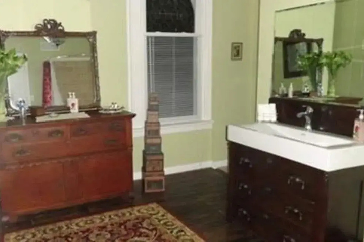 guest_rooms