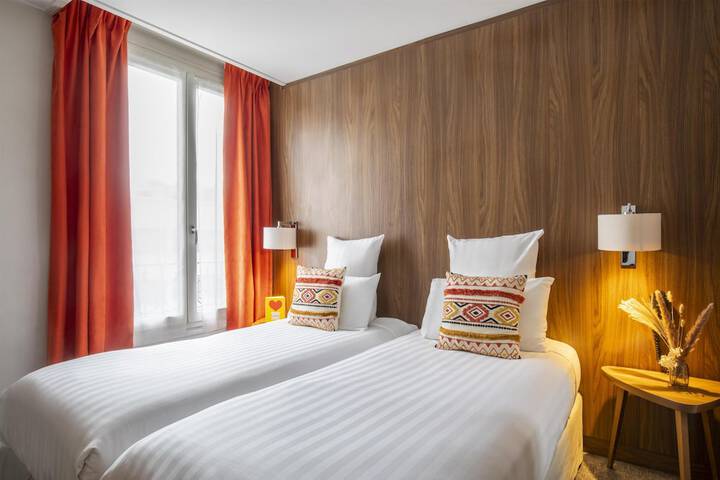 Room 20 of 48