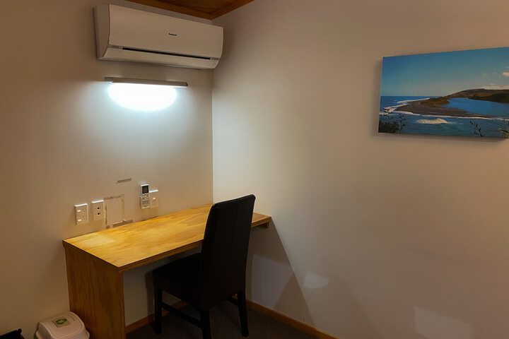Room 27 of 46