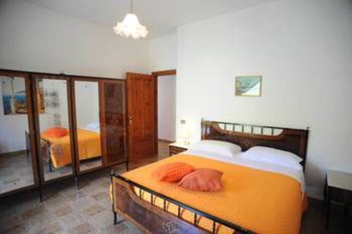 Room 90 of 256