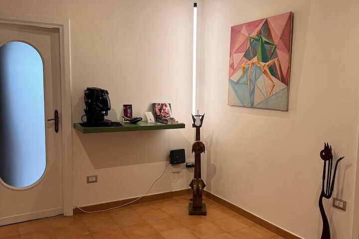 Room 10 of 36
