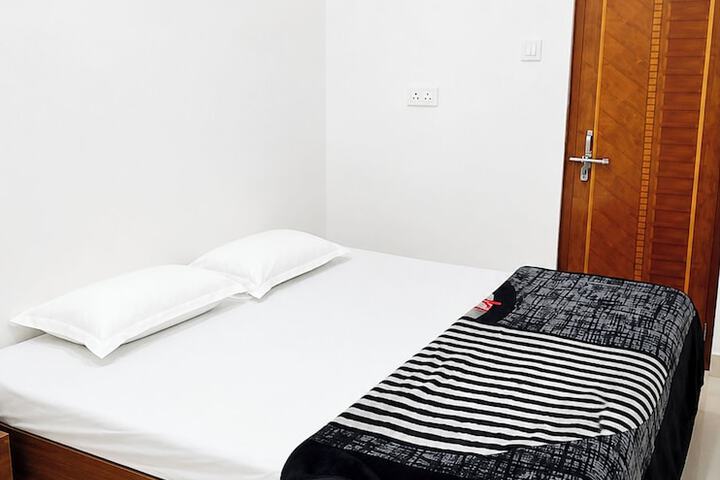 Room 4 of 11