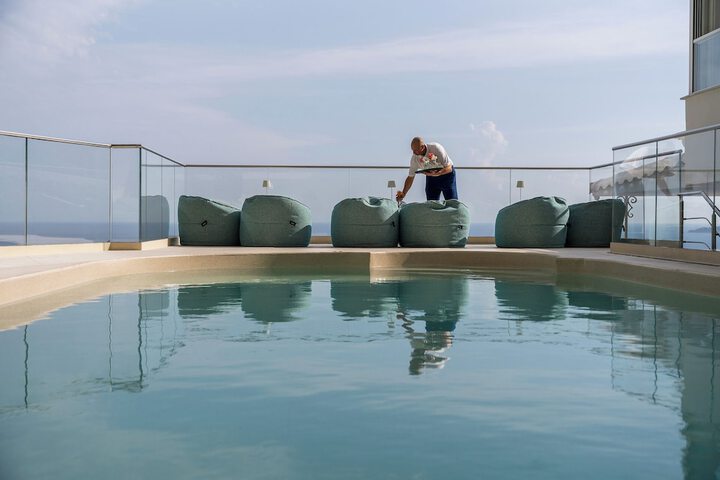 Pool 241 of 289