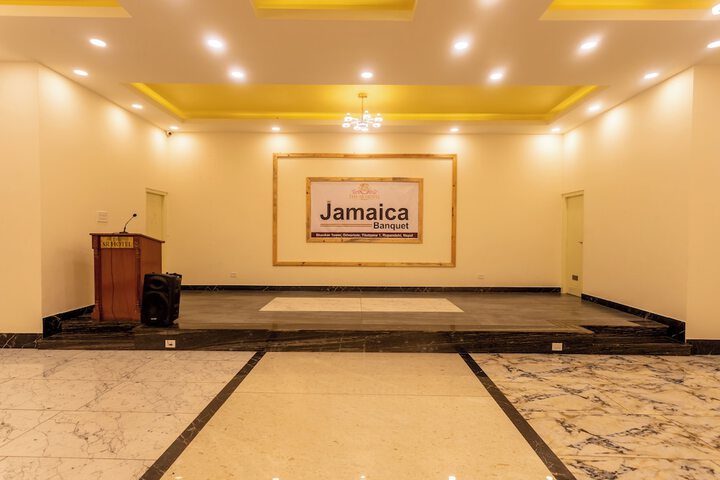 Ballroom/Hall 61 of 75