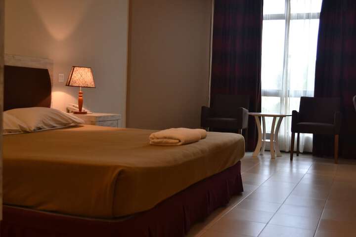 Room 3 of 49