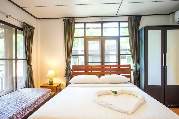 Room 5 of 49