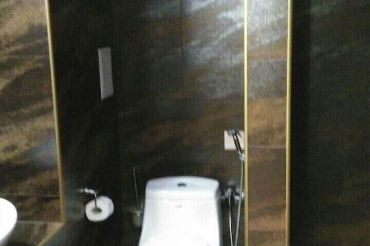 Room 6 of 38