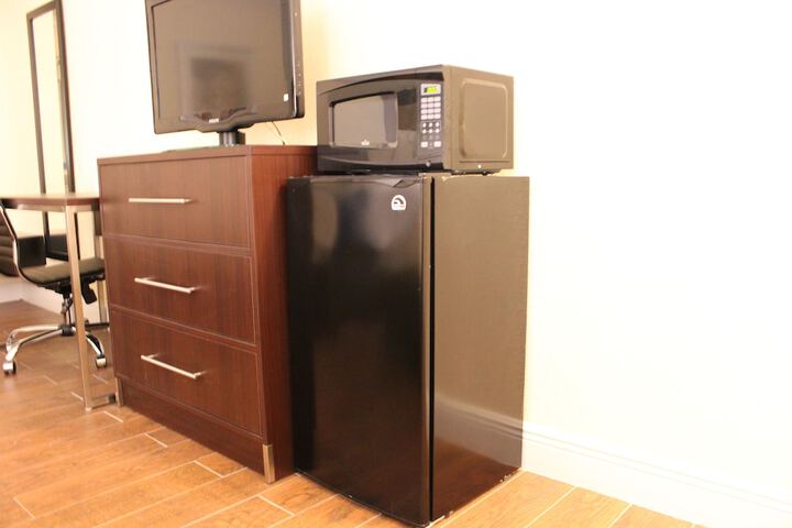 Mini-refrigerator