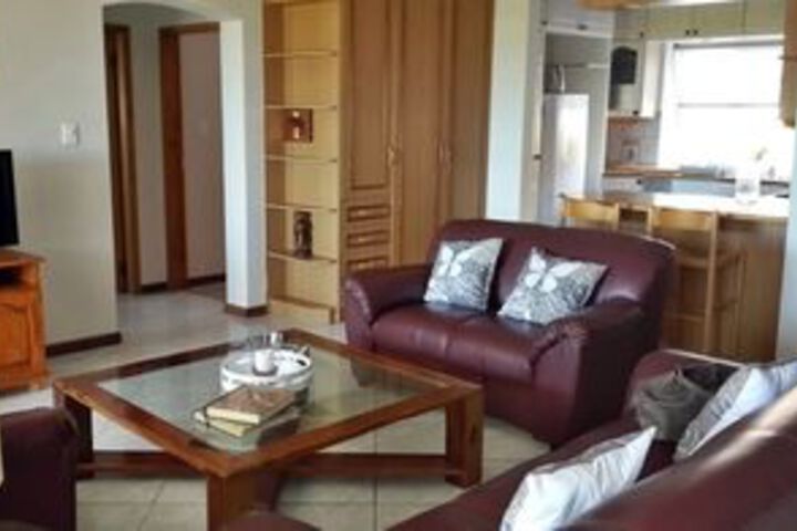 Room 8 of 10