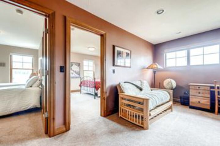 Room 119 of 166