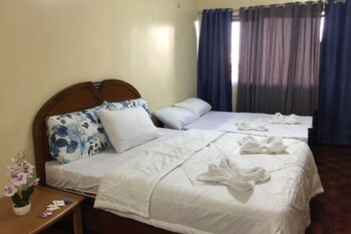 Room 73 of 103
