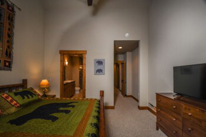 Room 29 of 33