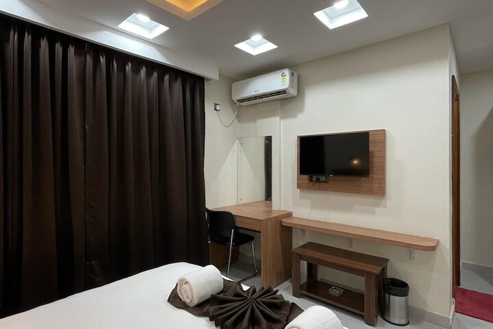 Room 18 of 37