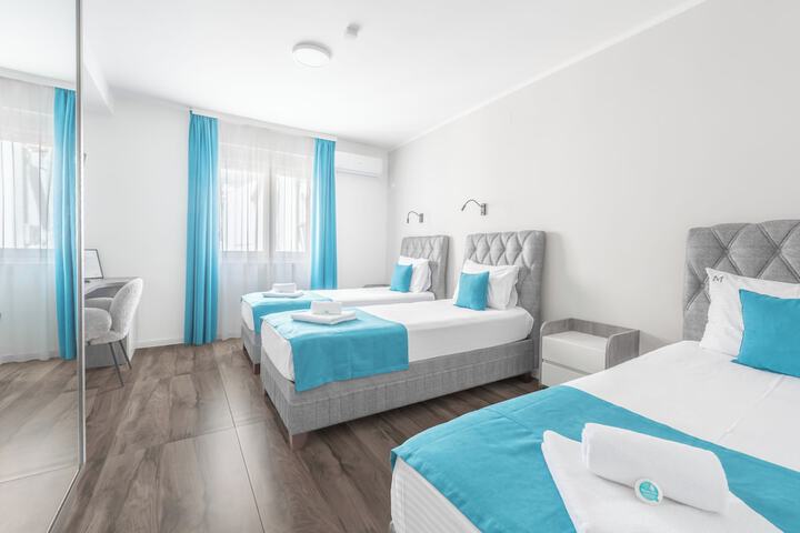 Room 30 of 51