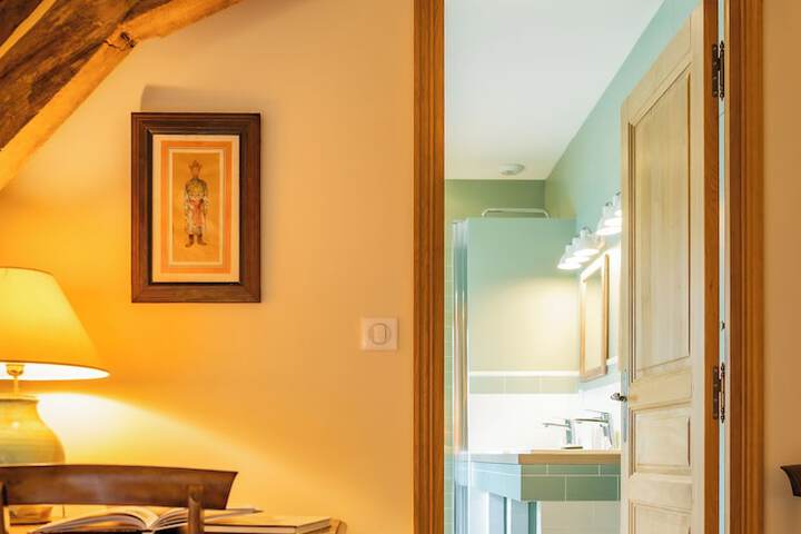 Room 26 of 81