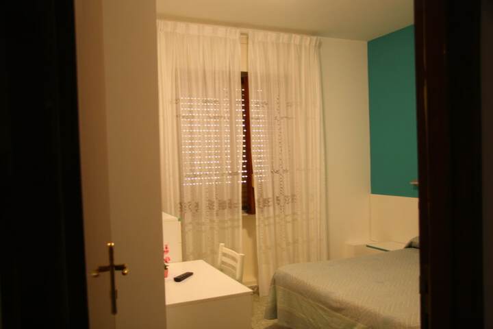 Room 5 of 36