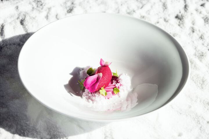 Dining 82 of 108