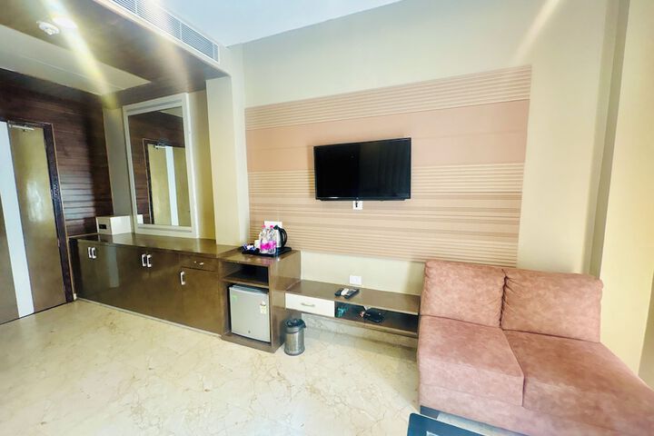 Room 5 of 57