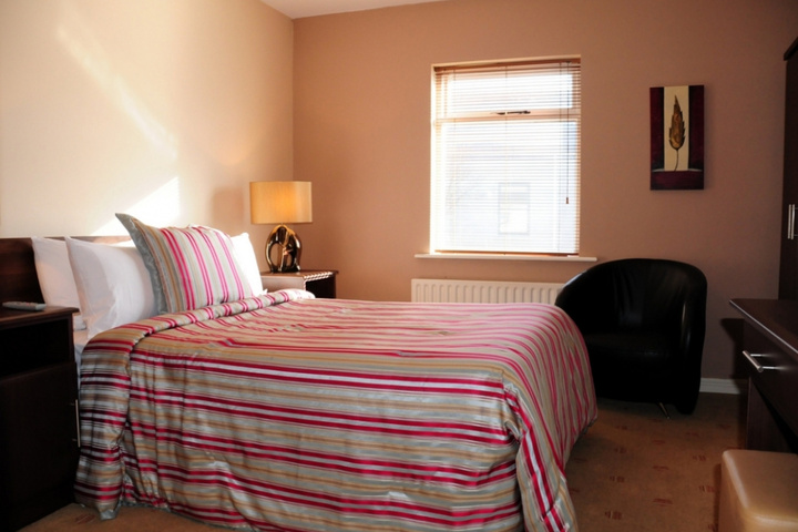 Room 5 of 11