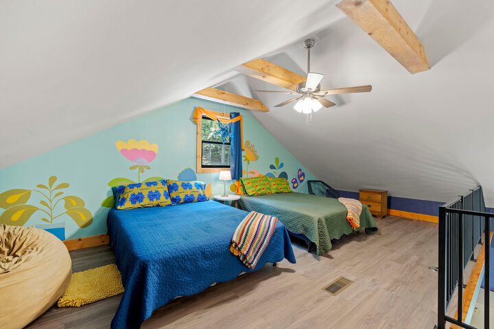 Room 4 of 37