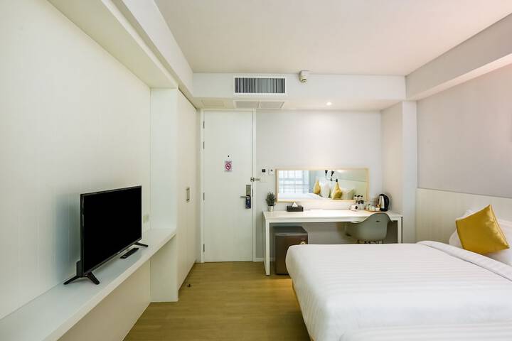 Room 17 of 26