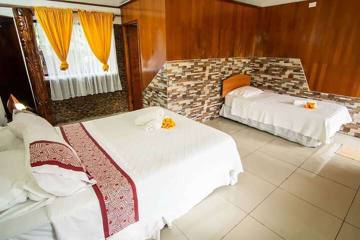 Room 3 of 32