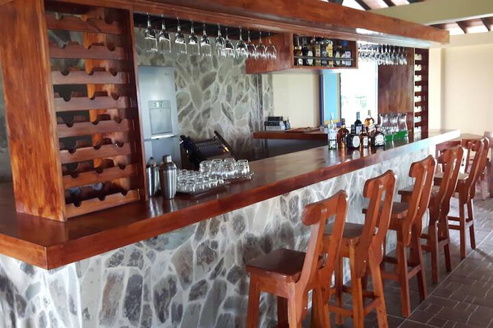 Lounge 18 of 26