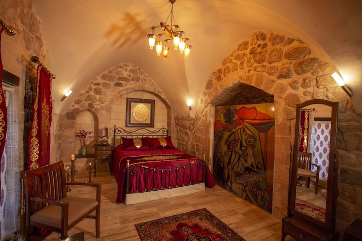 Room 20 of 32