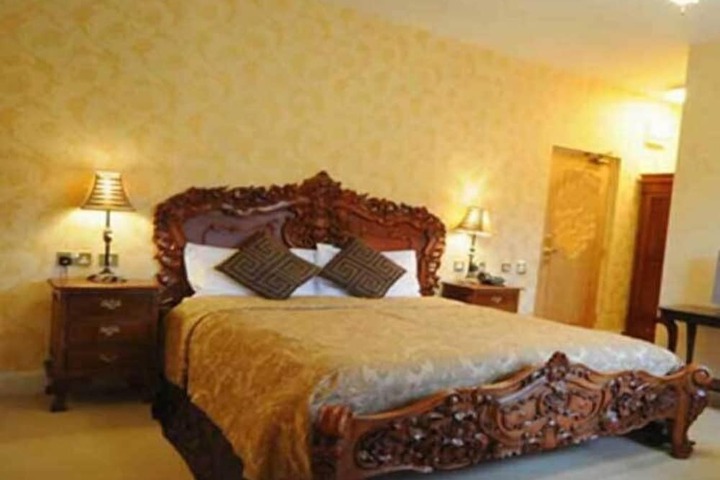 Room 2 of 24