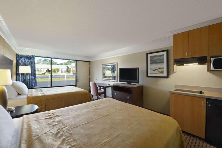 Standard Room, King or Two Doubles (2 of 3)