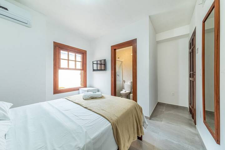 Room 4 of 82