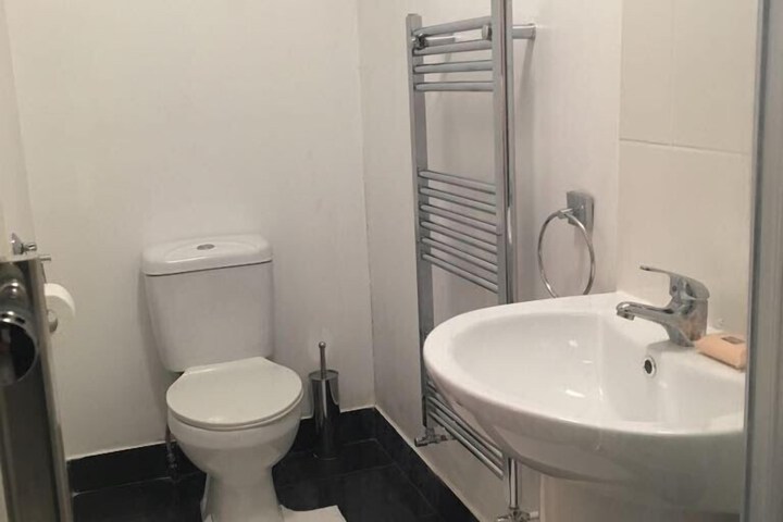 Room 3 of 15