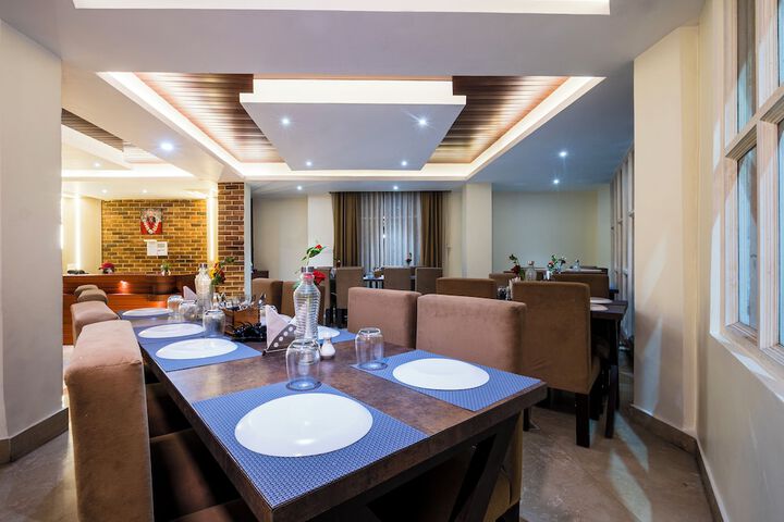 Dining 89 of 110