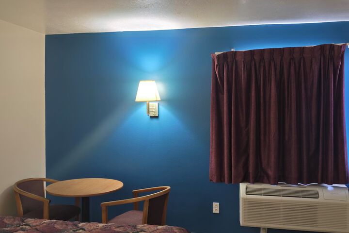 Room 19 of 33